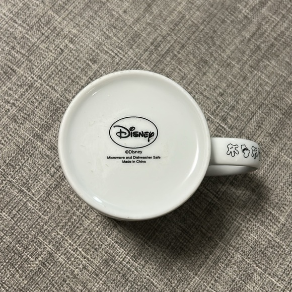 BNWOT Disney Mickey Mouse and Goofy Black and White Mug Unisex Gift - Picture 5 of 6